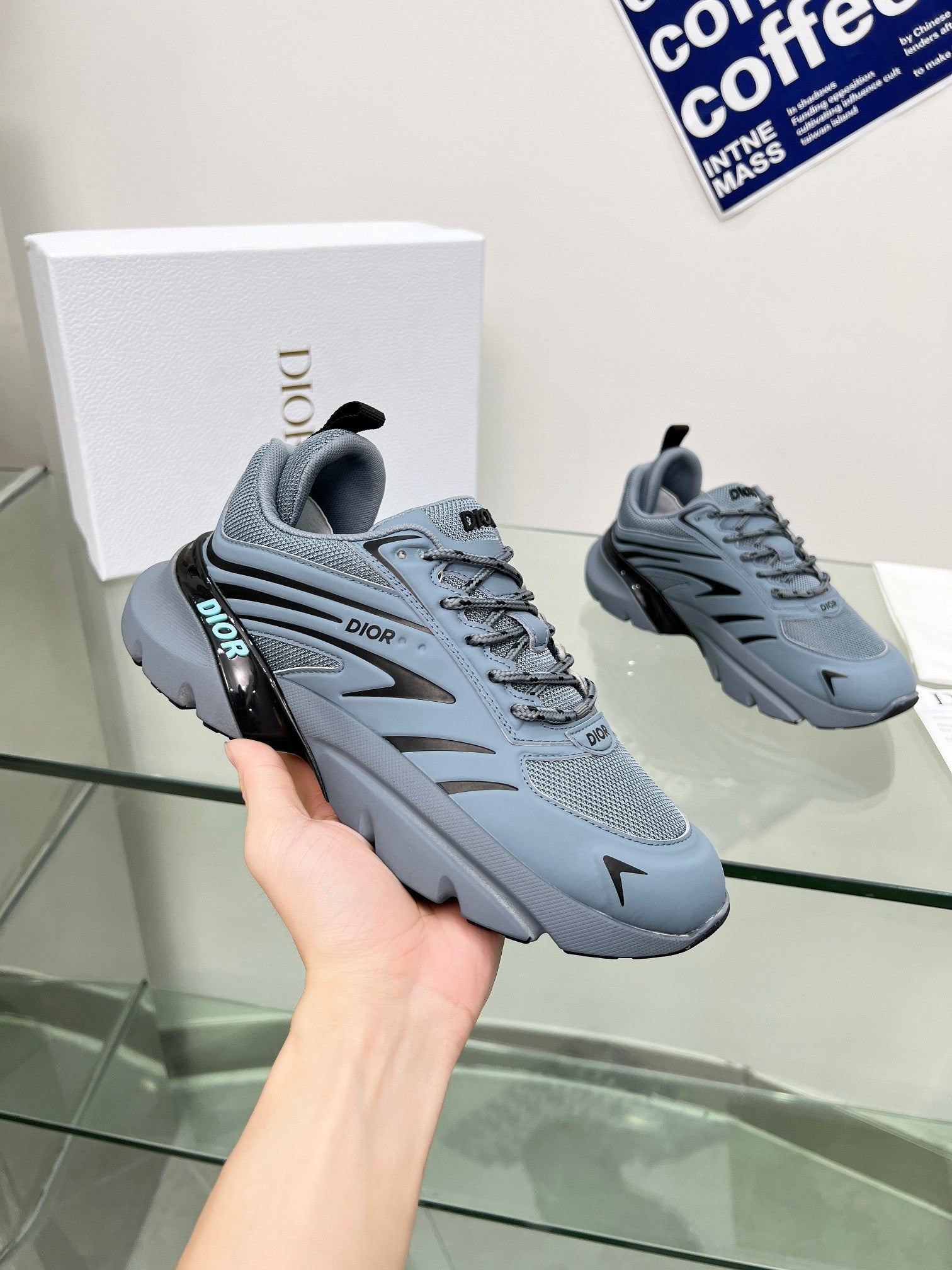 SNEAKER DIOR B44 BLADE A MAILLE GRIS 2025