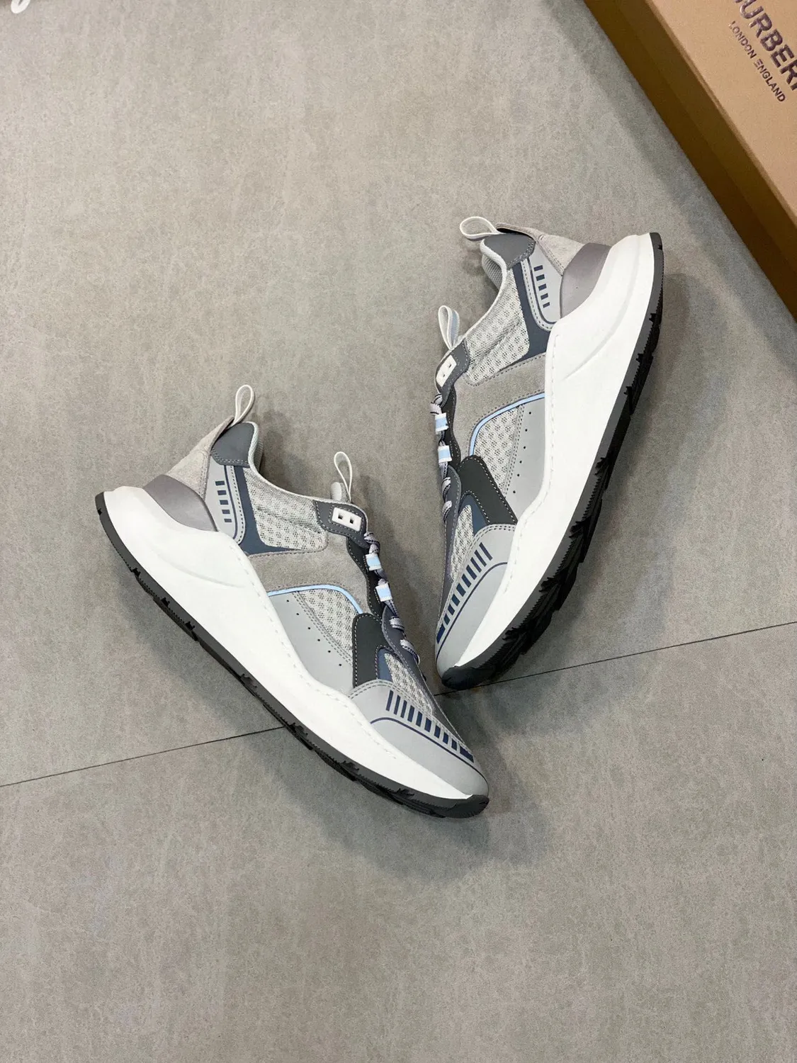 Burberry sean sneaker