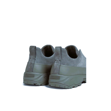 BASKETS ZEGNA TRIPLE STITCH™ MONTE EN CUIR ET VEAU VELOURS EN GRIS

د.م.