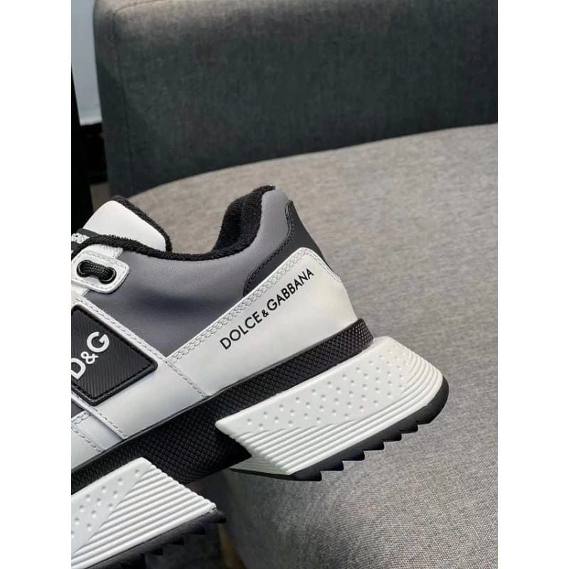 Dolce & Gabbana Leather sneakers