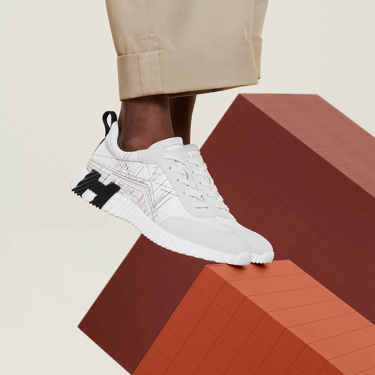 Bouncing sneaker hermes