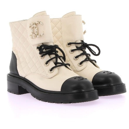 BOTTINES CHANEL MATELASSEES EN BEIGE FONCE