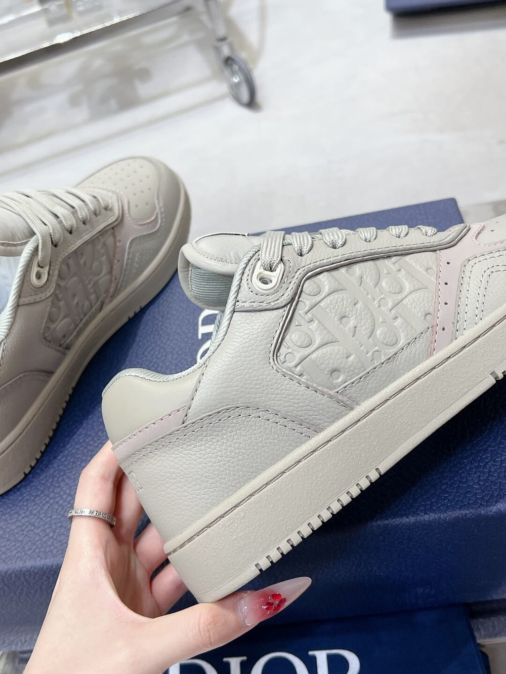 DIOR B27