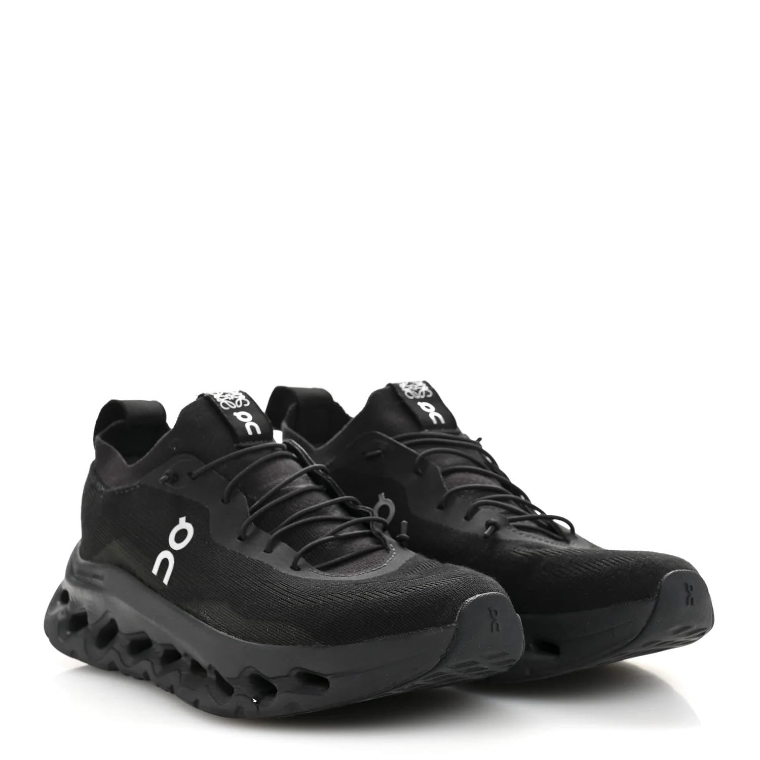 BASKETS LOEWE X ON RUNNING EN NOIR