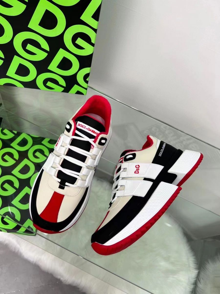 Dolce & Gabbana Leather sneakers