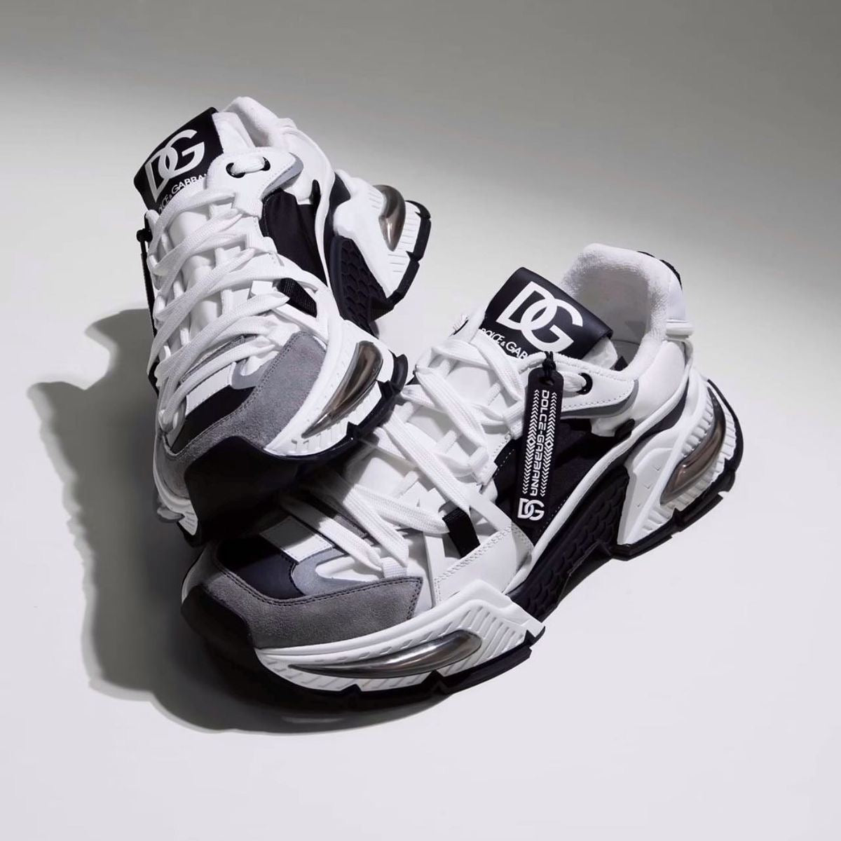 Dolce & Gabbana Leather sneakers