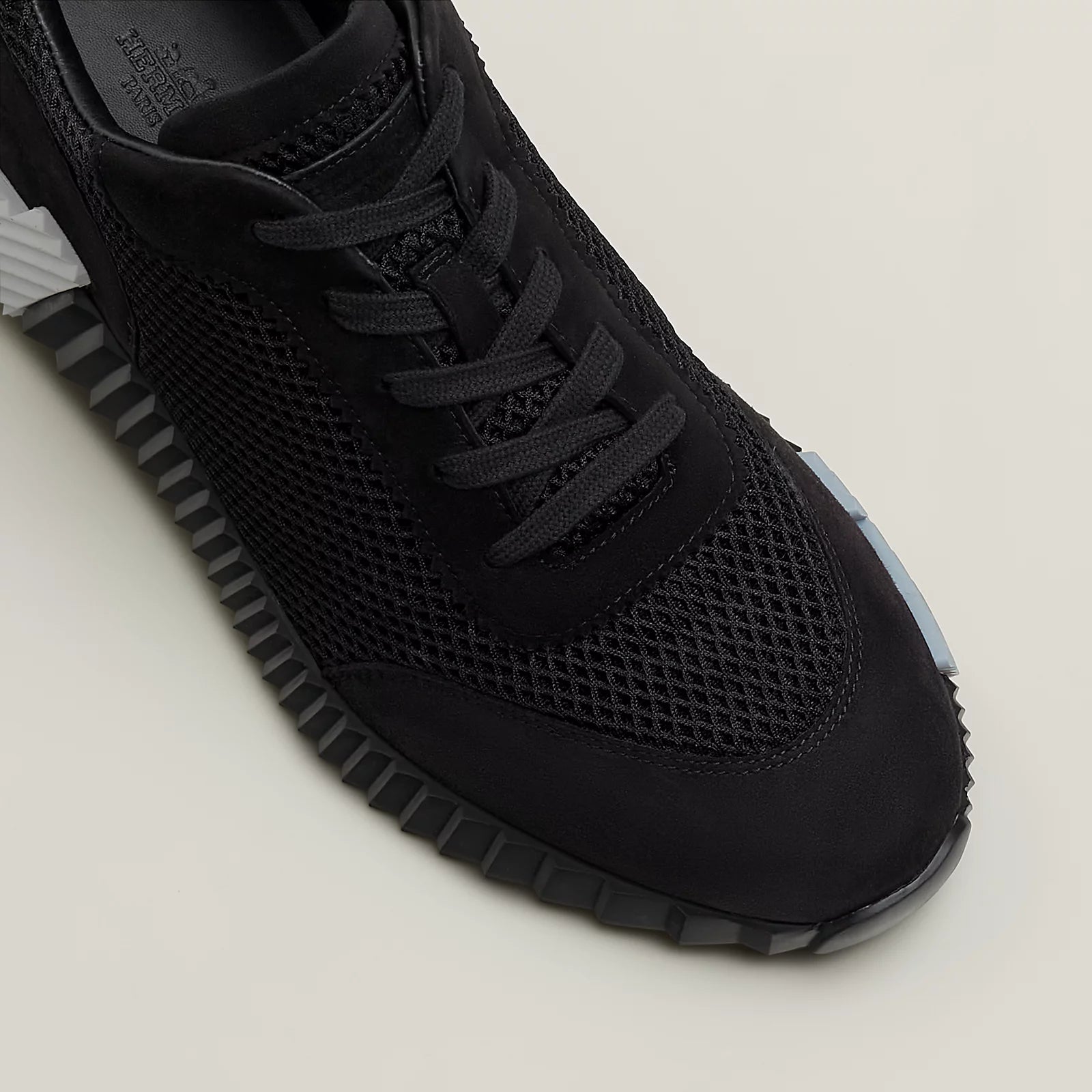 Bouncing sneaker hermes