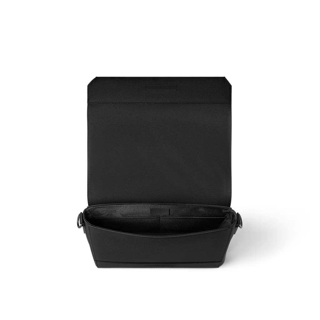 SAC LV MESSENGER TAKEOFF EN NOIR