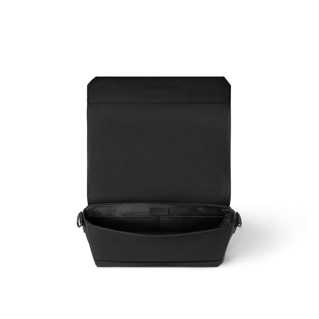 SAC LV MESSENGER TAKEOFF EN NOIR