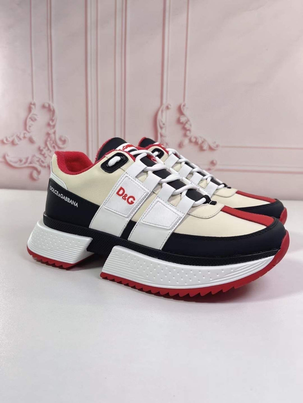 Dolce & Gabbana Leather sneakers