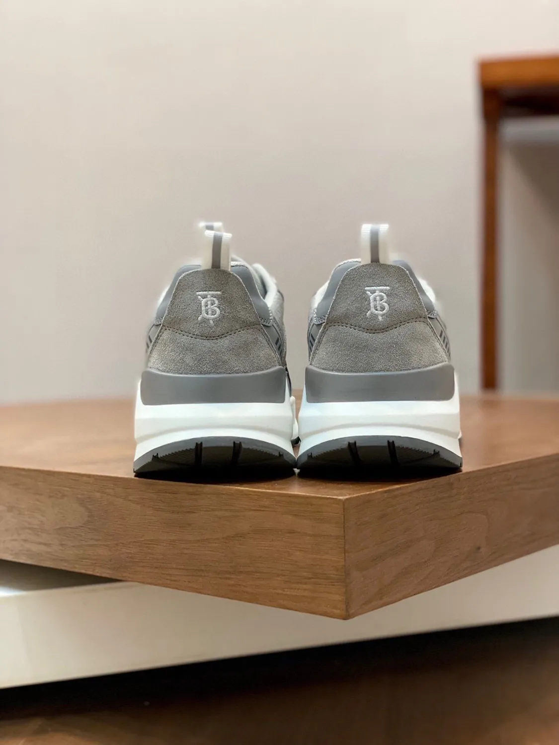 Burberry sean sneaker