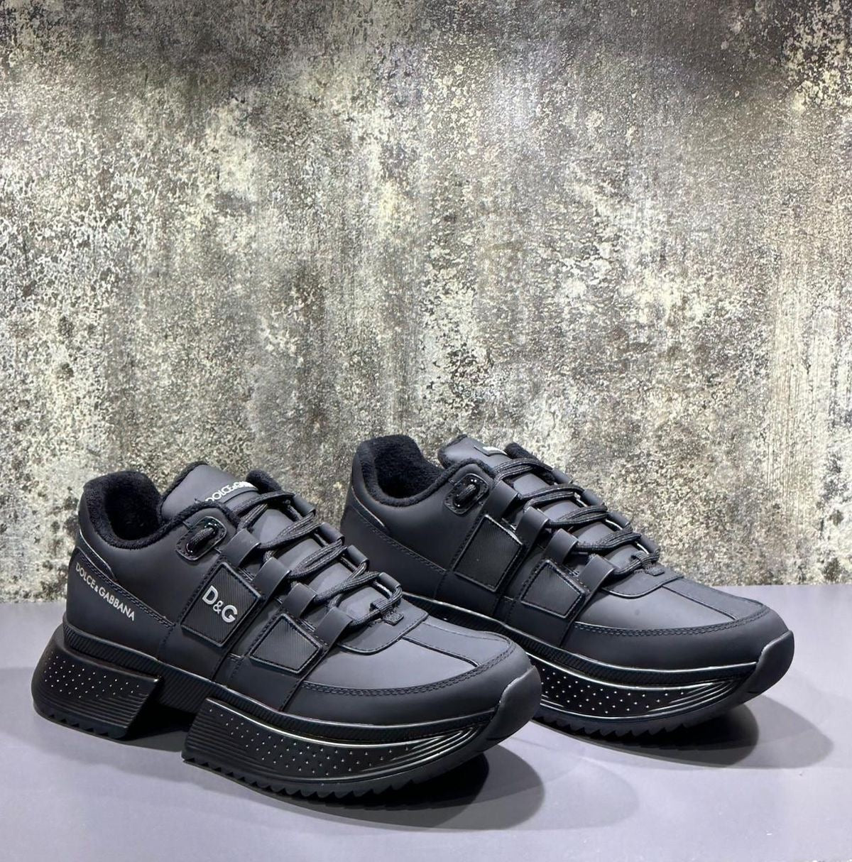 Dolce & Gabbana Leather sneakers