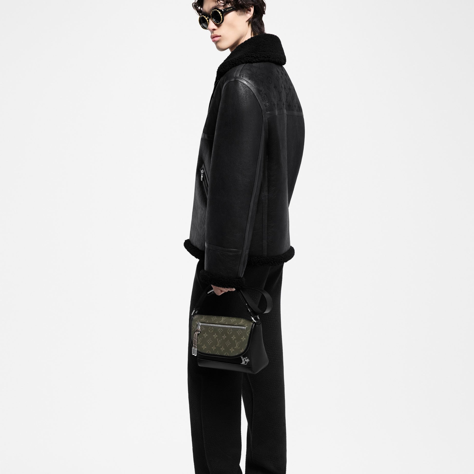 LOUIS VUITTONPULSE MESSENGER