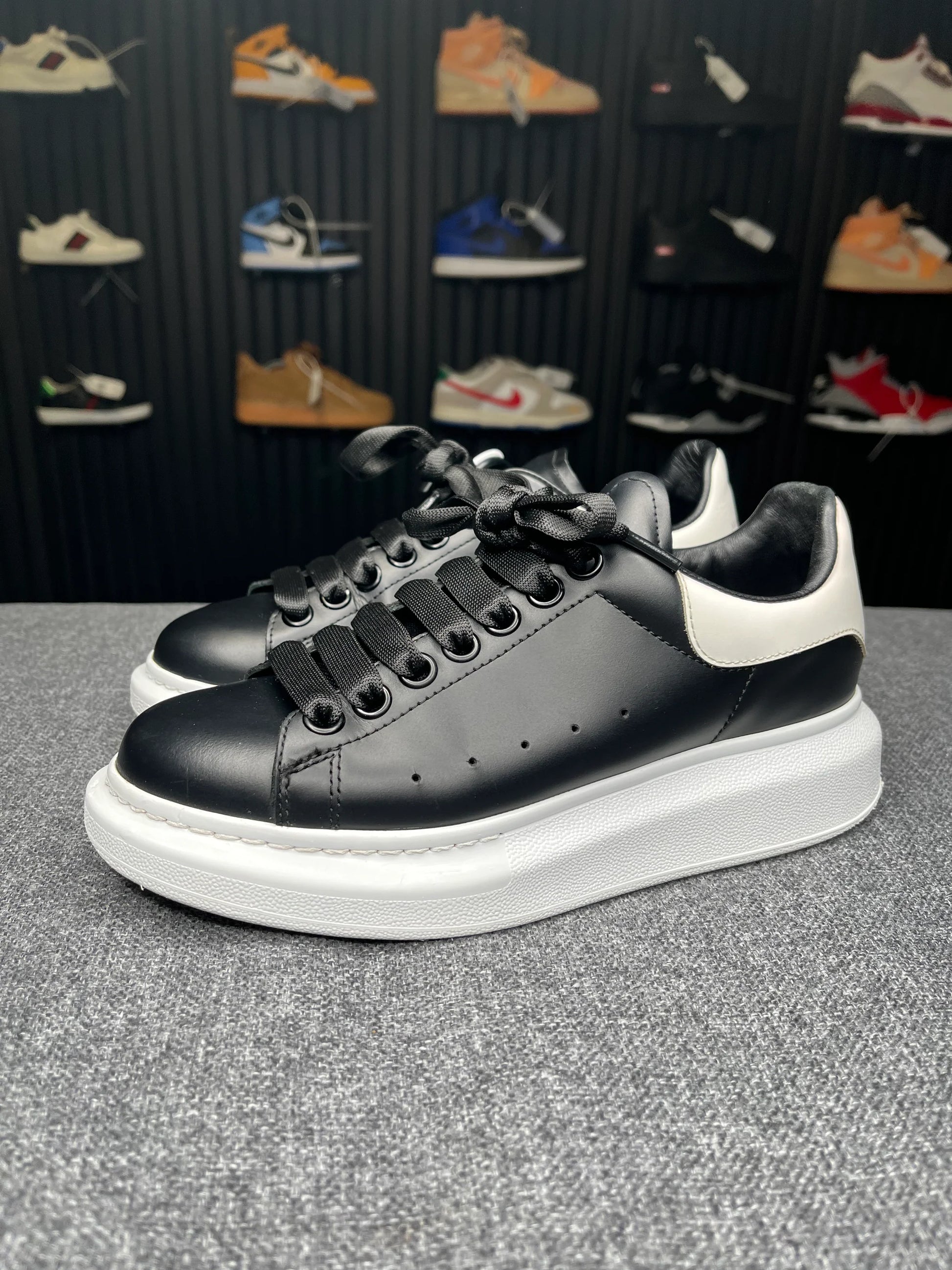 Alexander McQueen Oversized Sneaker White Black