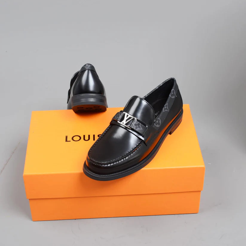Mocassin Louis Vuitton Dress Shoe MAJOR in Black