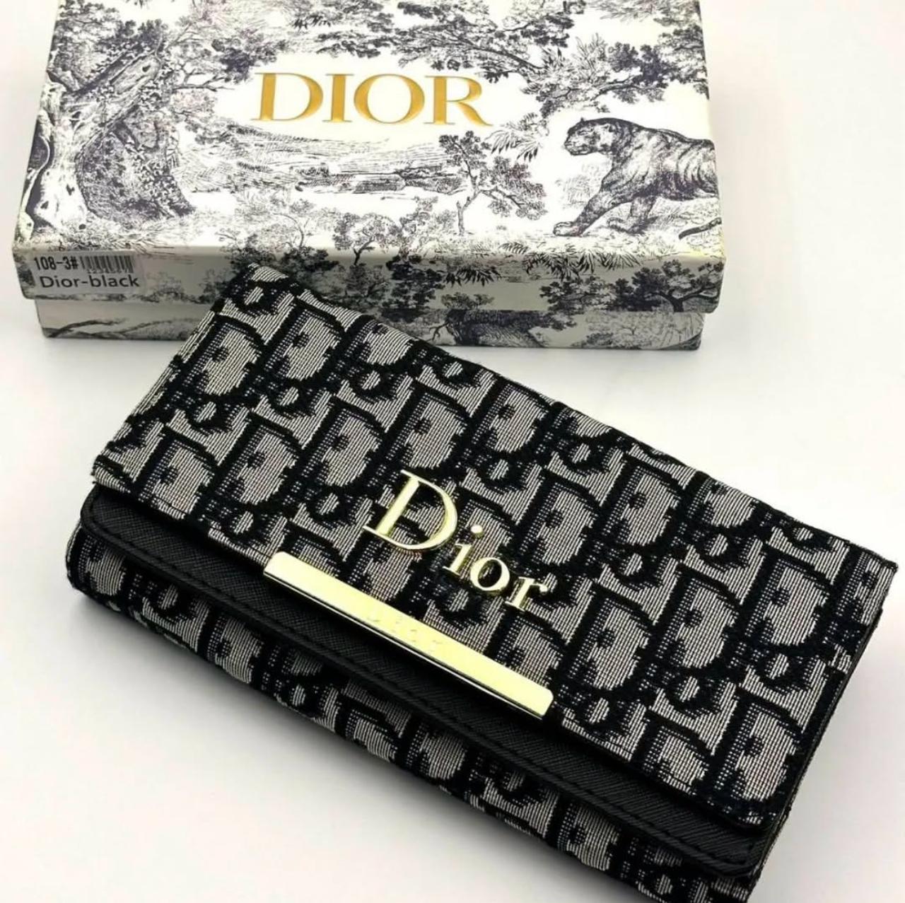 CHRISTAN DIOR CLUTCH HAND