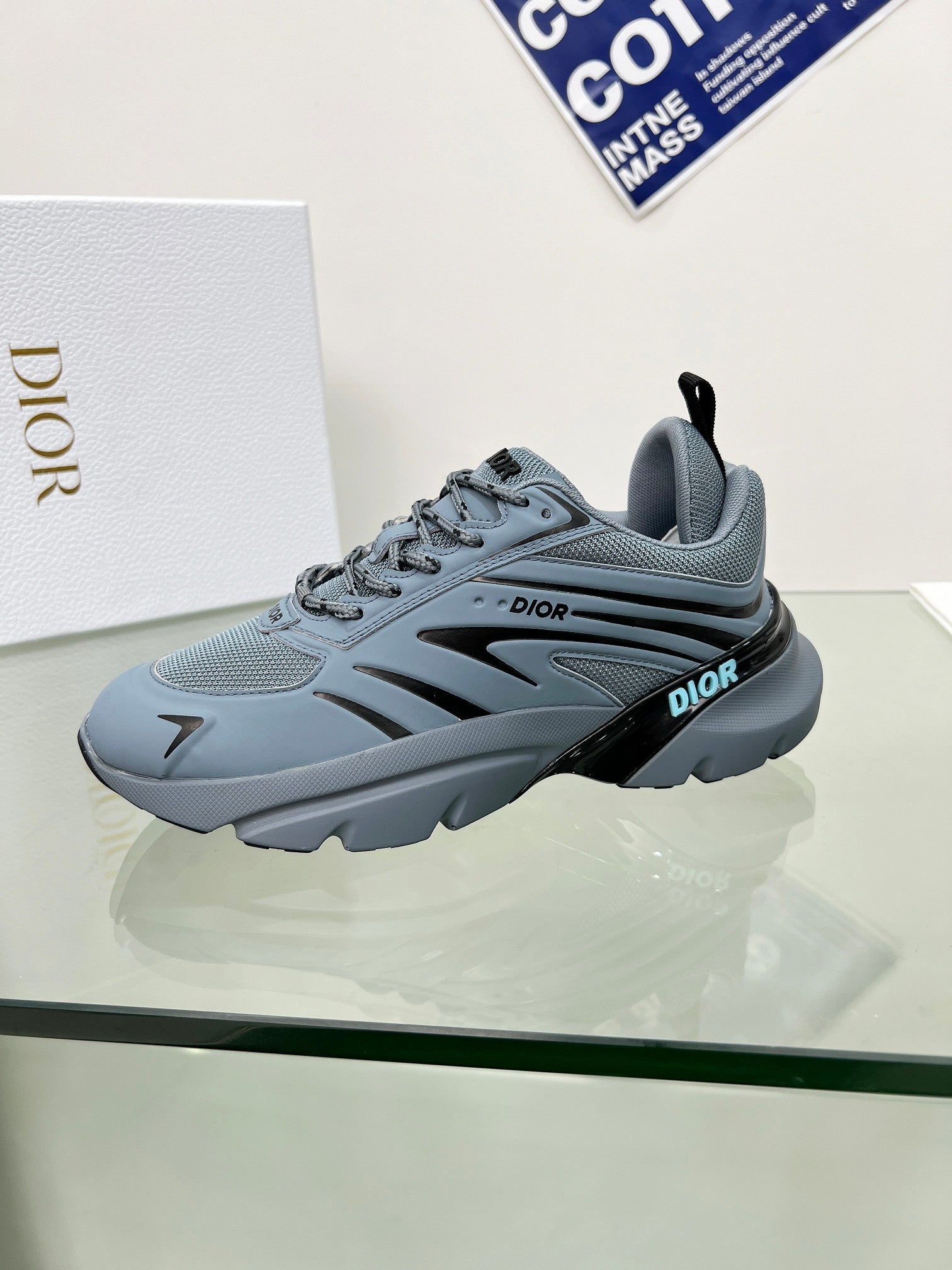 SNEAKER DIOR B44 BLADE A MAILLE GRIS 2025